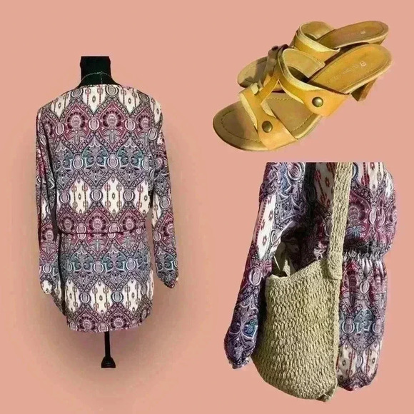 Glam Boho Mini Dress with Long Sleeves and Lace Trimmed Vneck Size Small - Picture 4 of 4